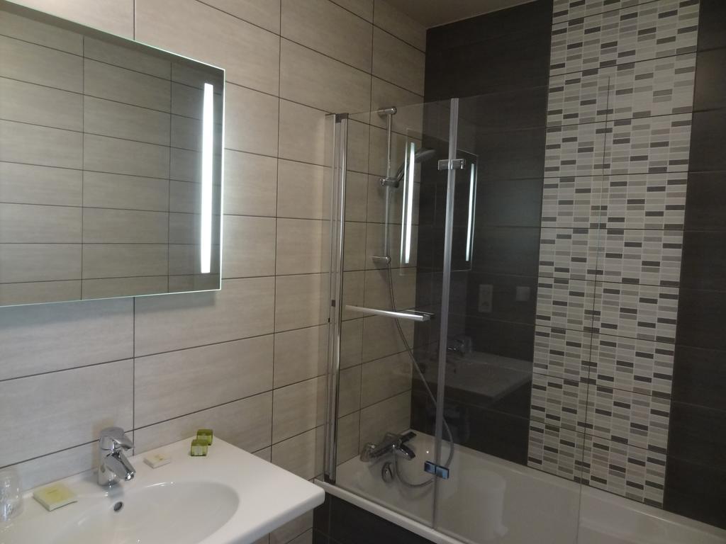 Hotel Du Centre Bien 3*